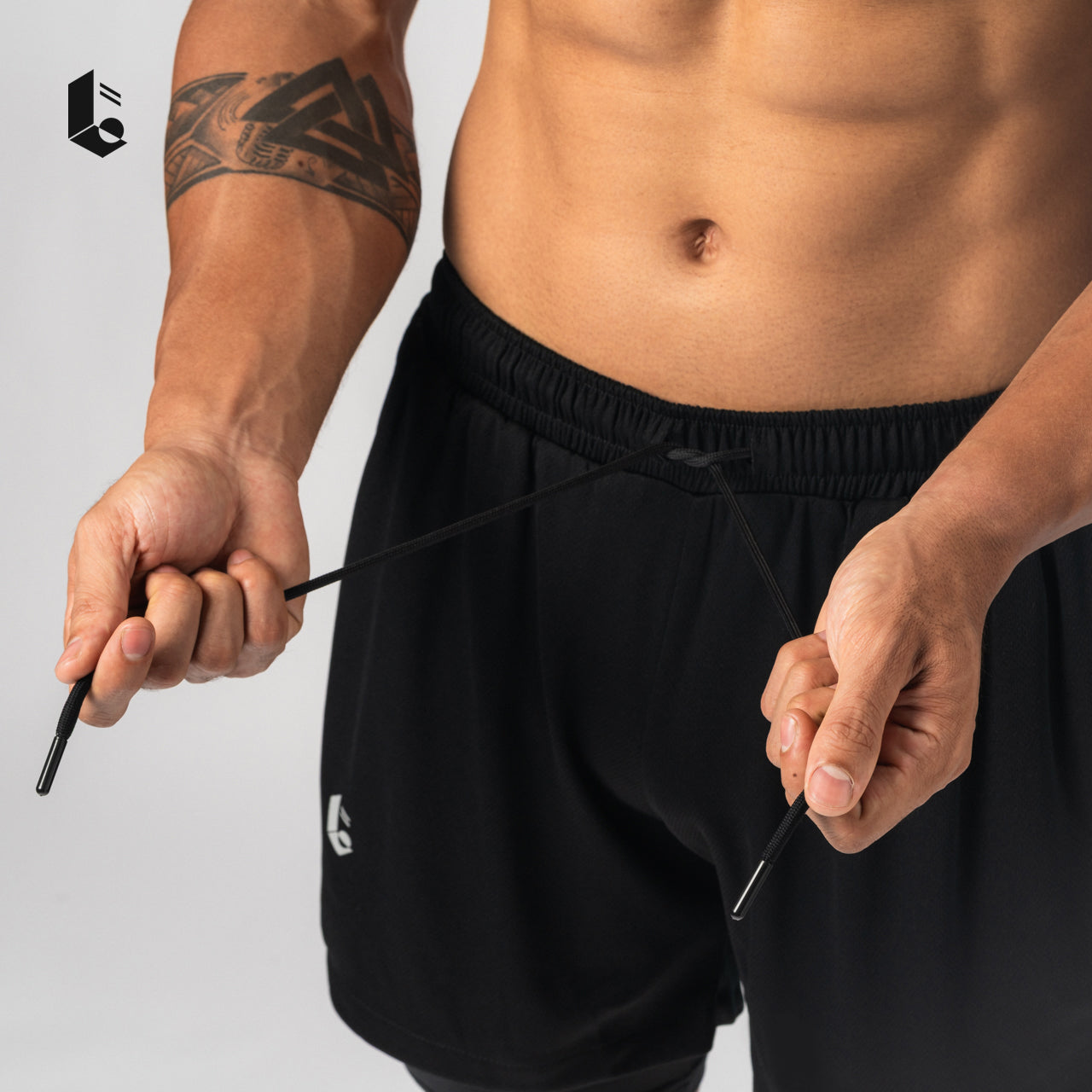 Tracka 2-In-1 Short / Short Legging - Black/Light Grey/Dark Grey/Navy