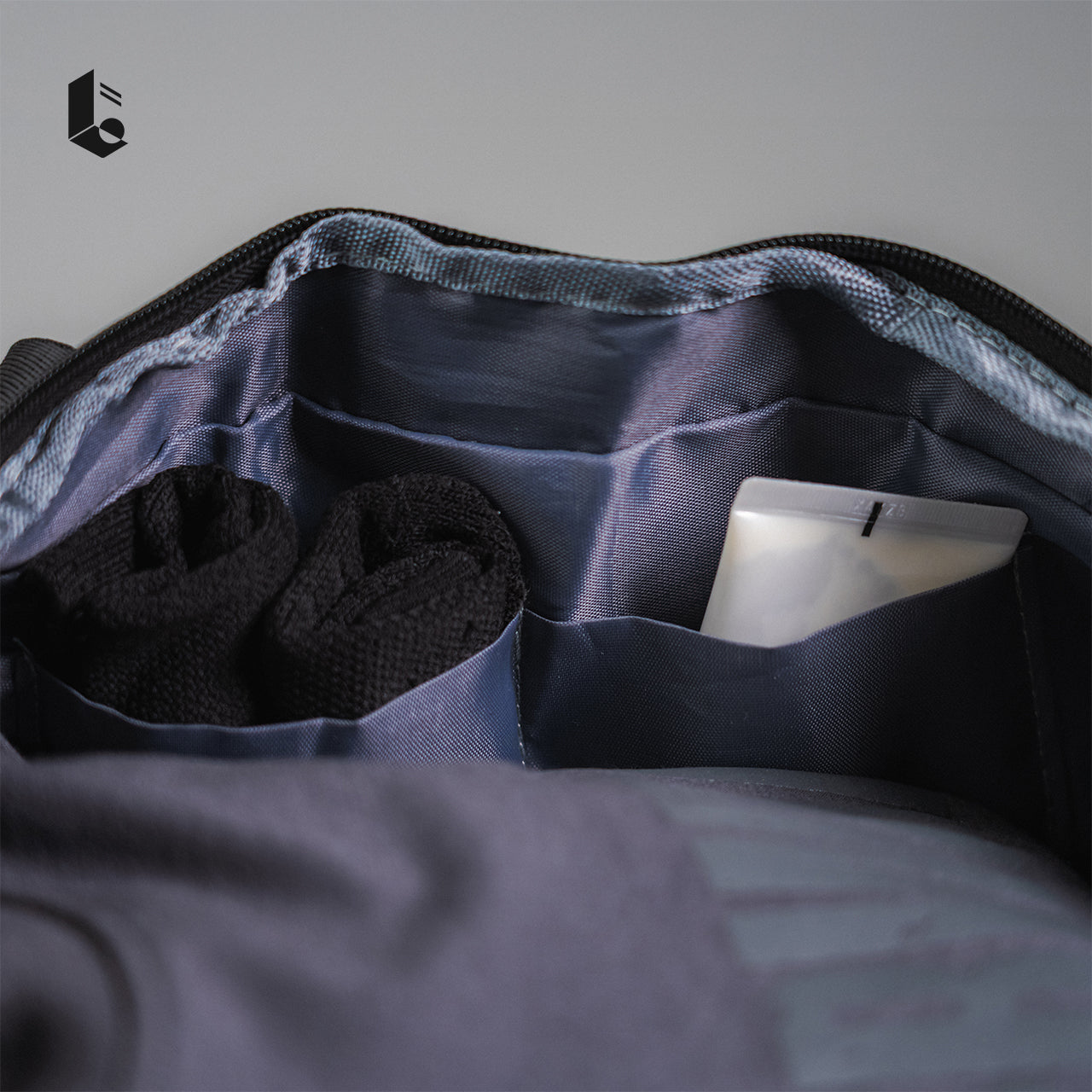 Trail Duffle Bag - Black/Light Grey