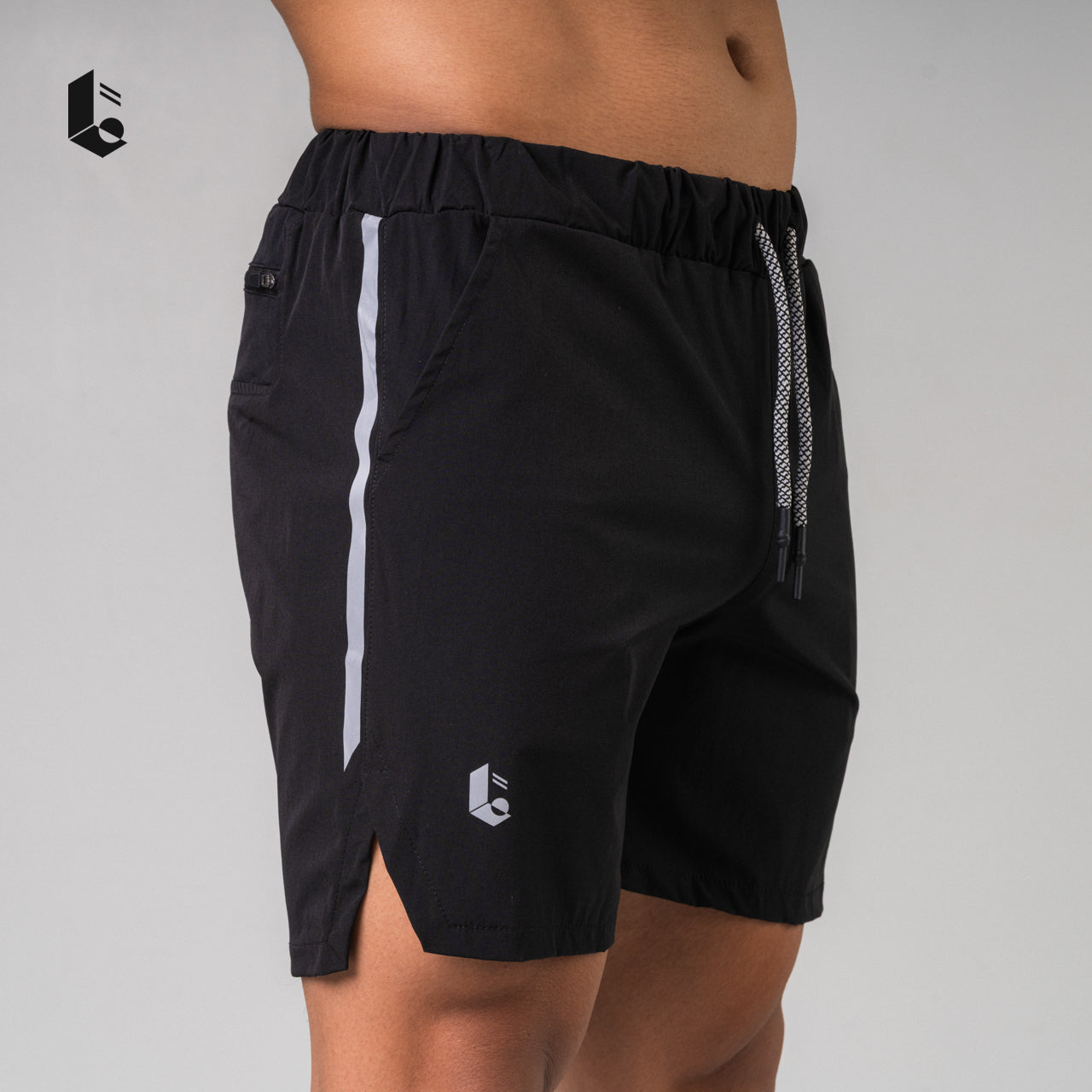 SwiftMove Short Pants - Black/Light Grey/Khaky/White