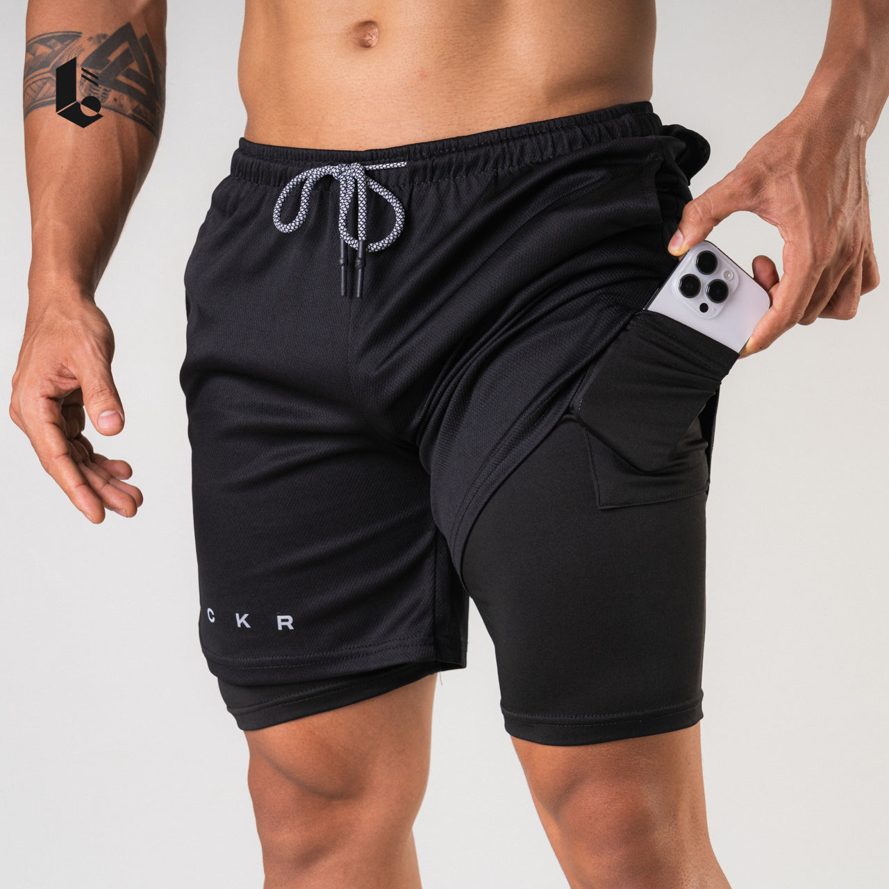 Tracka 2-In-1 Short / Short Legging - Light/Dark Grey/Black/Green