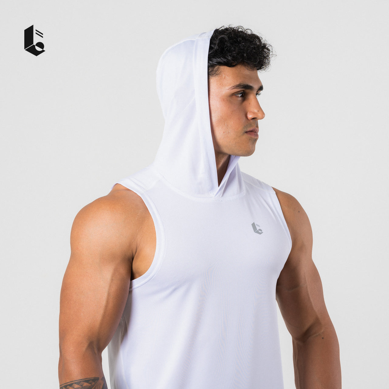 AeroLite Performance Hoodie Sleeveless - Black/White/Red/Navy