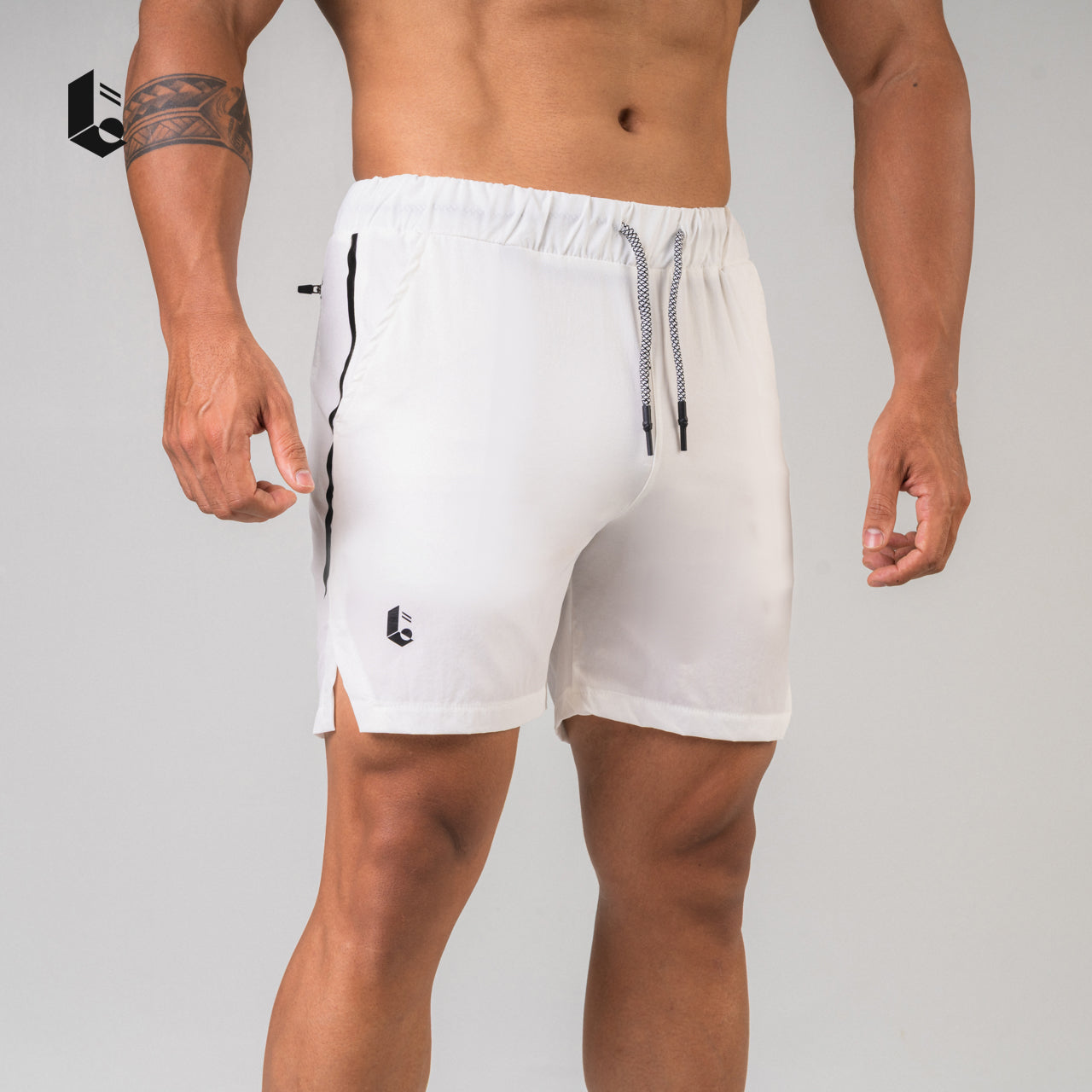 SwiftMove Short Pants - Black/Light Grey/Khaky/White